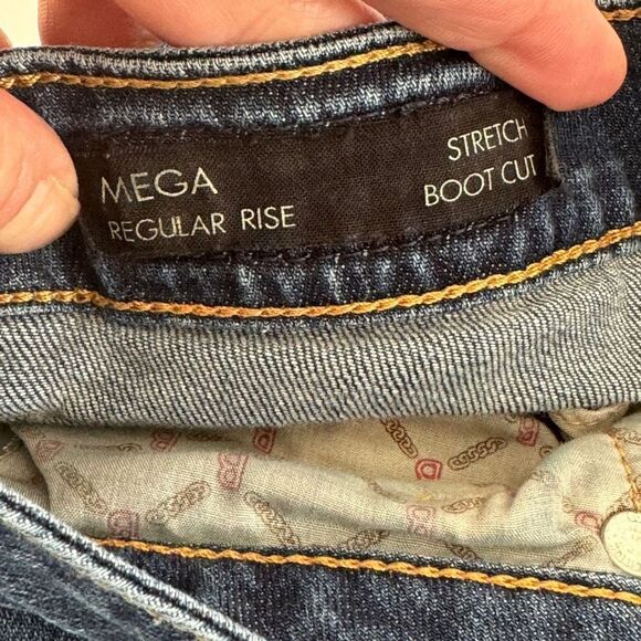 Buffalo David Bitton Women’s Mega Stretch Regular Rise Bootcut Jeans Size 30 - Picture 7 of 9